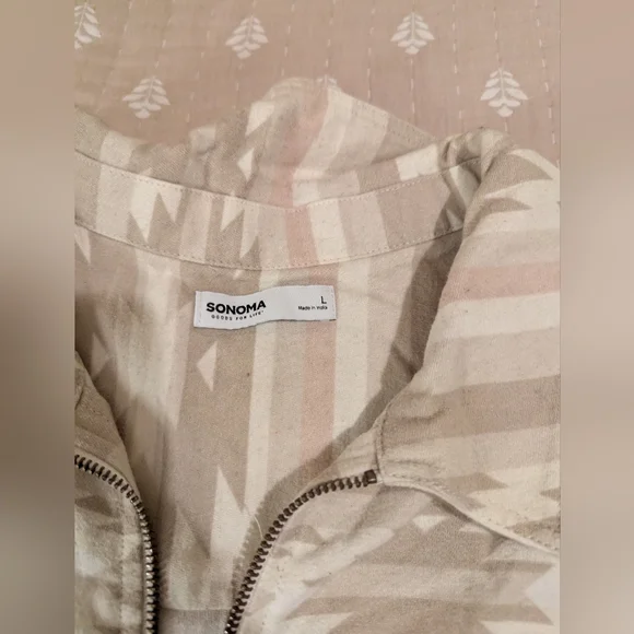 Sonoma 3/4 zip pull over flannel Aztec print large - Picture 4 of 11